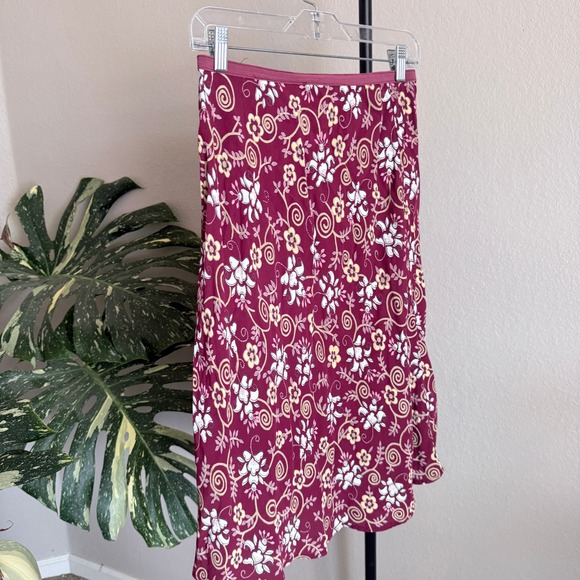 Loco Lindo Dresses & Skirts - VTG Y2K Loco Lindo  Floral Midi Skirt Maroon Crepe A-Line Low Rise Flowy